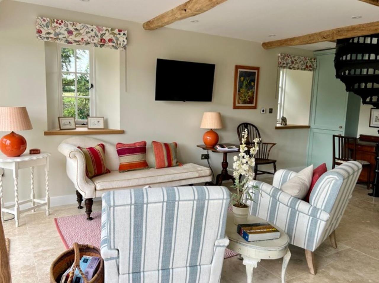Вілла Idyllic Secluded Hideaway With Countryside Views On The Edge Of The Cotswolds Hailey Екстер'єр фото