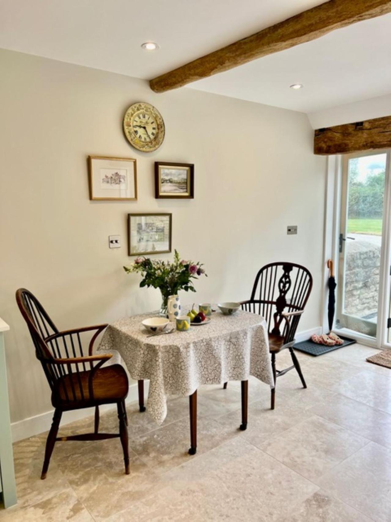 Вілла Idyllic Secluded Hideaway With Countryside Views On The Edge Of The Cotswolds Hailey Екстер'єр фото